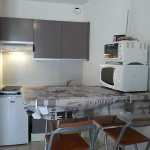  Appartement Studio Les Halles France